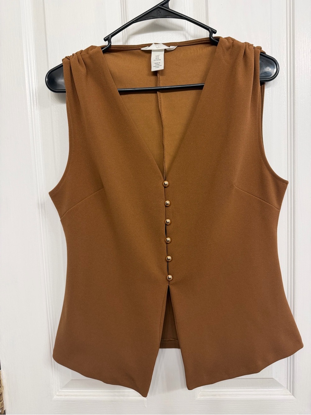 H&M Brown Sleeveless V-Neck Button Front Top